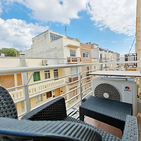 Apartment Corner View 3 Marsaskala